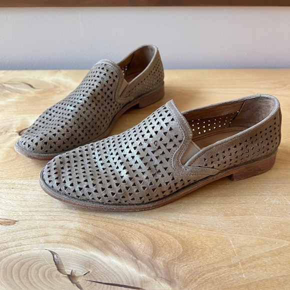 TRASK ALI PERFORATED SLIP ON LOAFERS SHOES WOMENS 8M PEWTER LEATHER UPPER… - Picture 2 of 10
